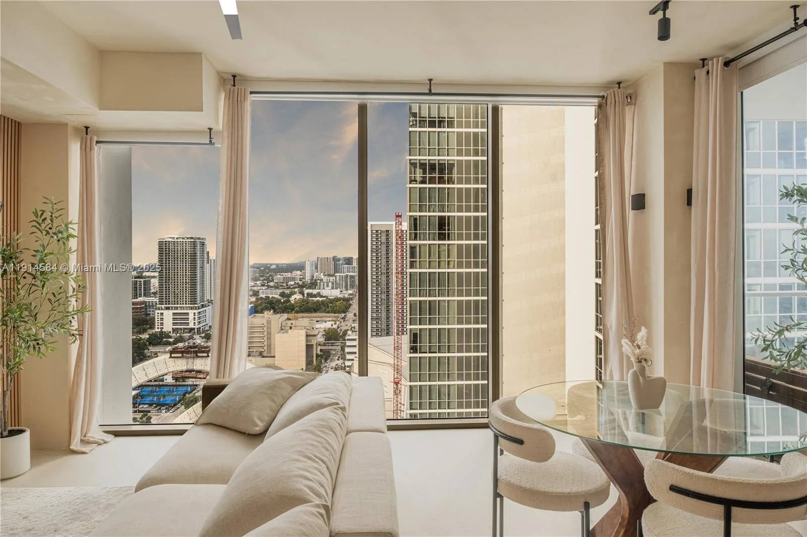 1040 Biscayne Blvd # 2905, Miami, FL 33132 photo 6