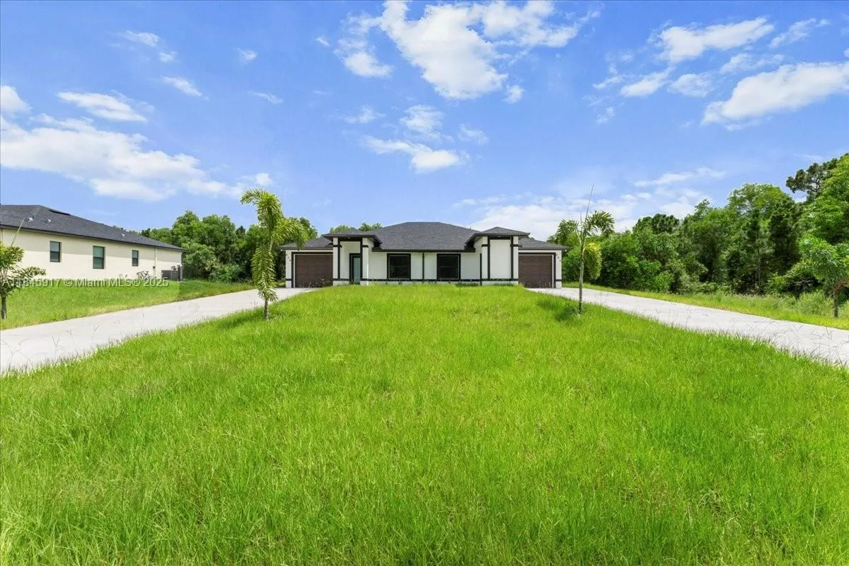 668/670 chemstrand st e, Lehigh Acres, FL 33974 photo 2