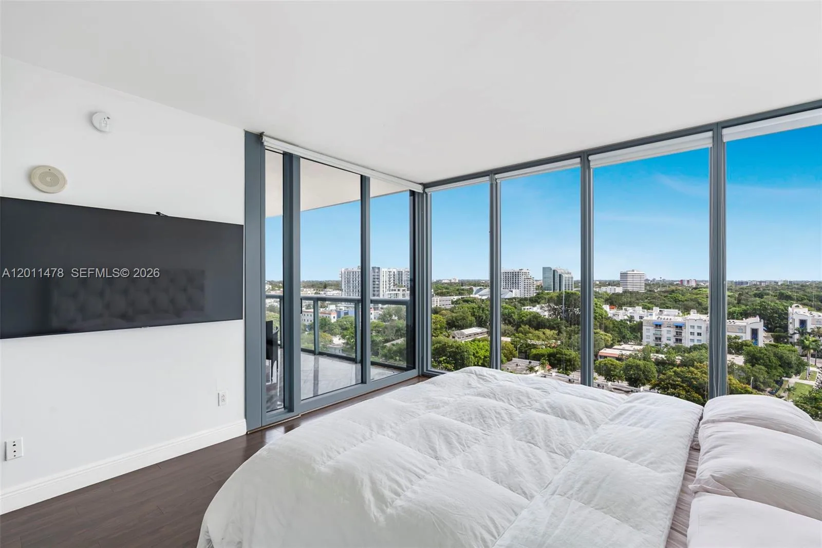 601 NE 36th St # 1103, Miami, FL 33137 photo 4