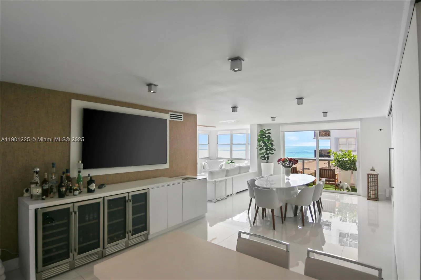 6039 Collins Ave # 1402, Miami Beach, FL 33140 photo 12