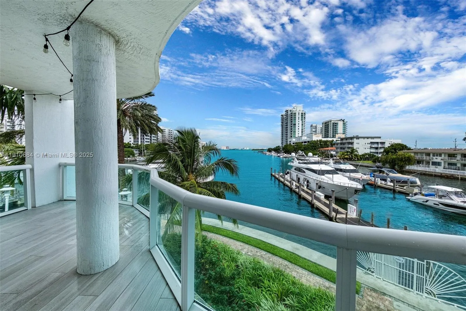 7918 Harbour Island Dr # 207, North Bay Village, FL 33141