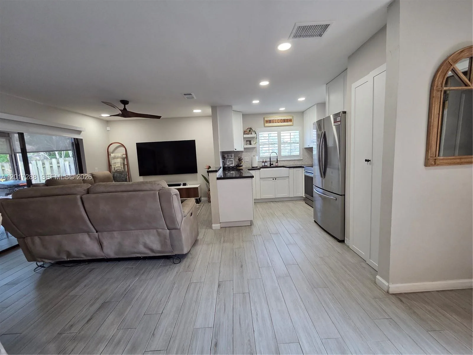 19 Chestnut Cir, Cooper City, FL 33026 photo 6