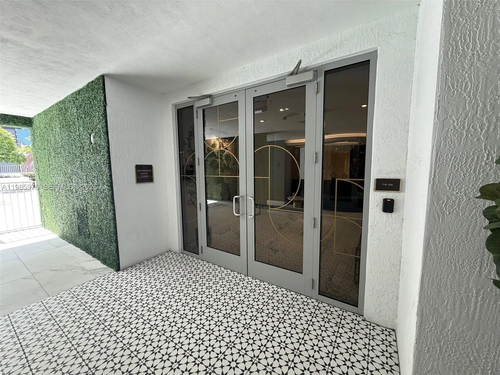 218 NW 8th St, Miami, FL 33136 photo 3