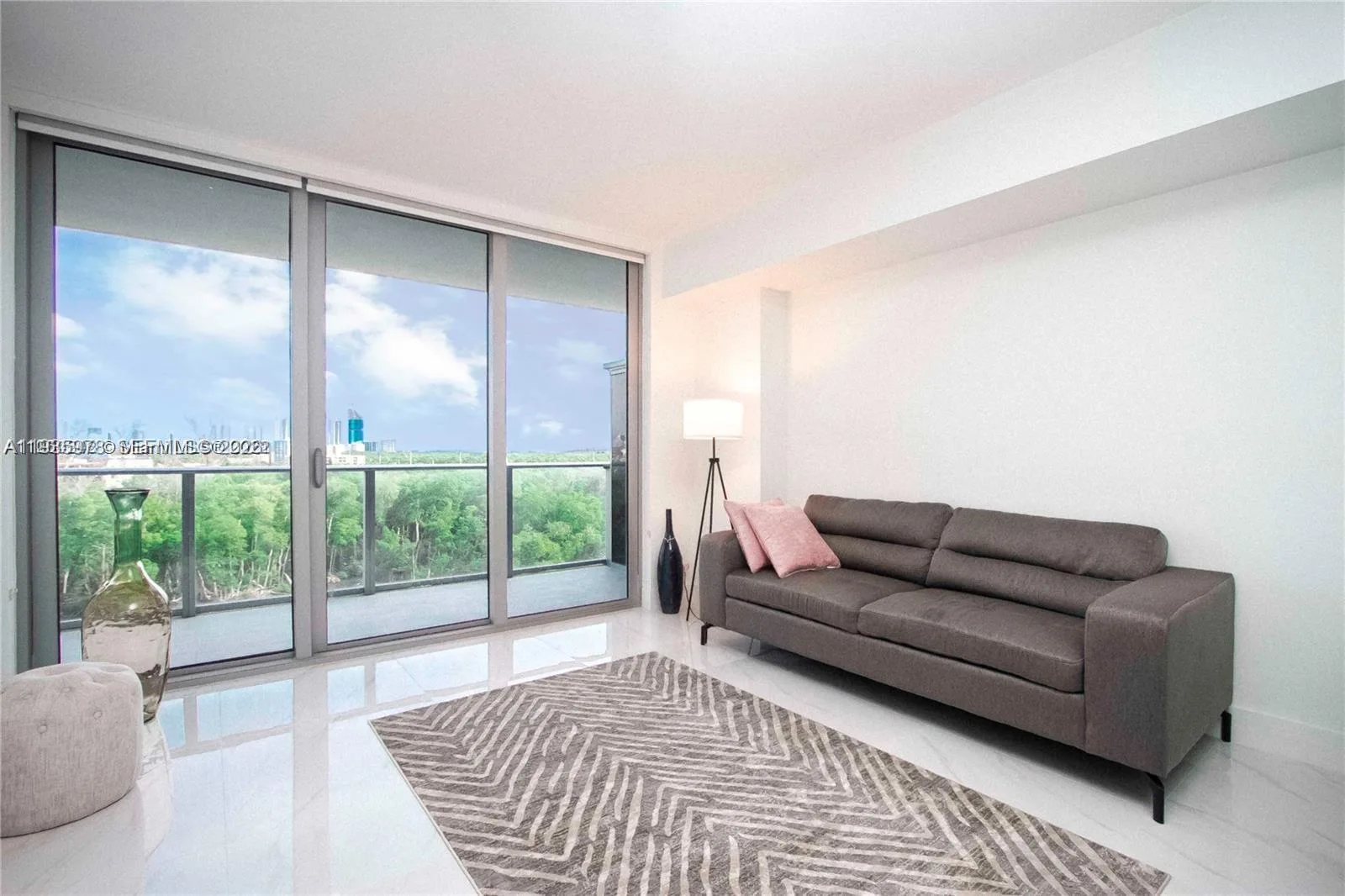 16385 Biscayne Blvd # 719, North Miami Beach, FL 33160 photo 5