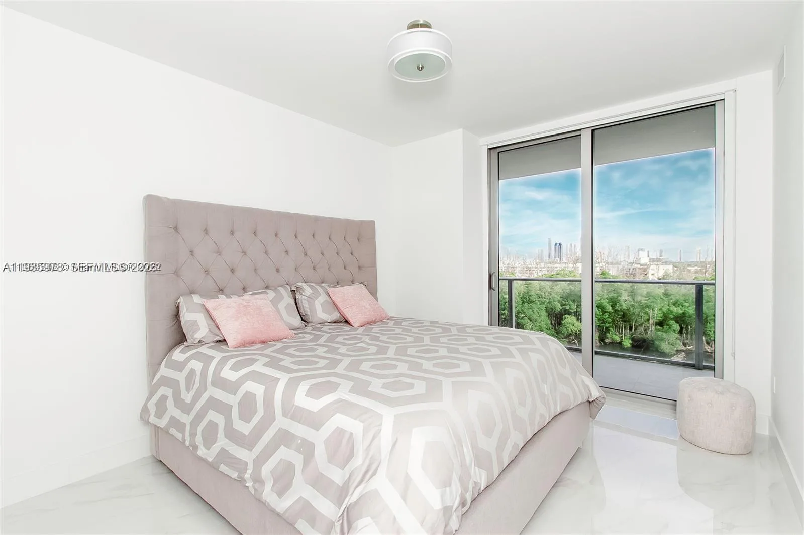 16385 Biscayne Blvd # 719, North Miami Beach, FL 33160 photo 8