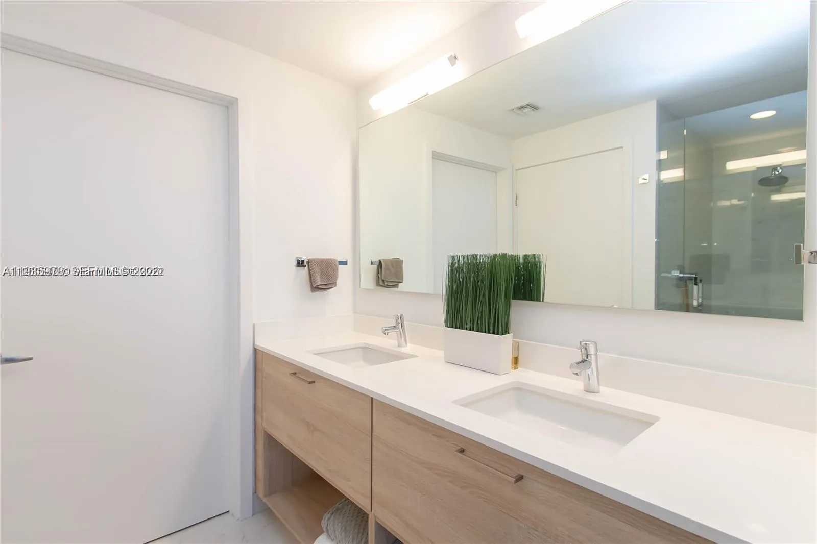 16385 Biscayne Blvd # 719, North Miami Beach, FL 33160 photo 9