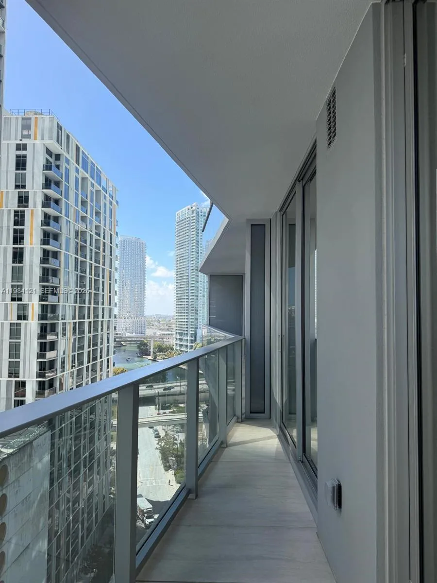 77 SE 5TH ST # 1611, Miami, FL 33131 photo 10