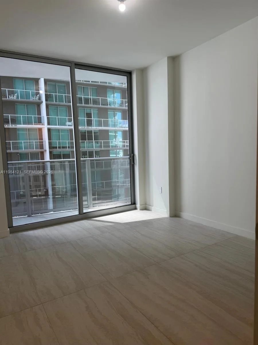 77 SE 5TH ST # 1611, Miami, FL 33131 photo 12