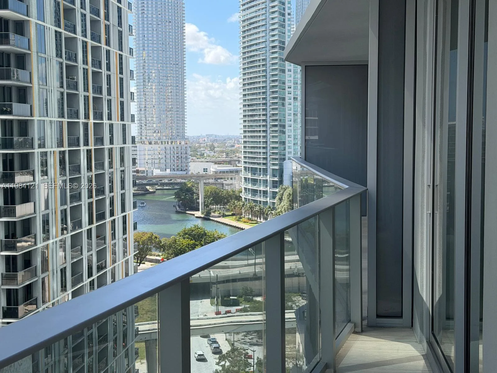 77 SE 5TH ST # 1611, Miami, FL 33131 photo 8