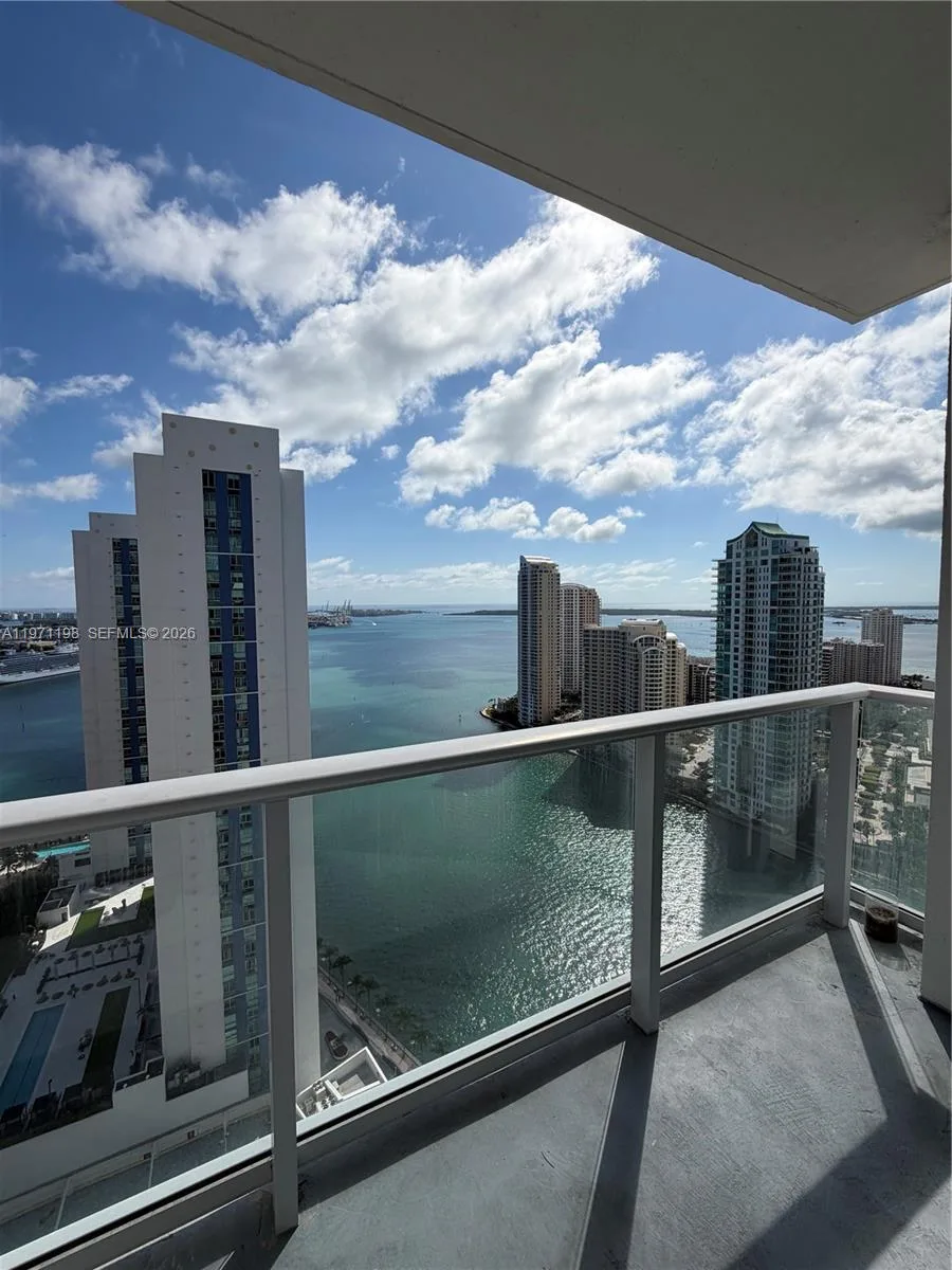 300 S Biscayne Blvd # T-3314, Miami, FL 33131