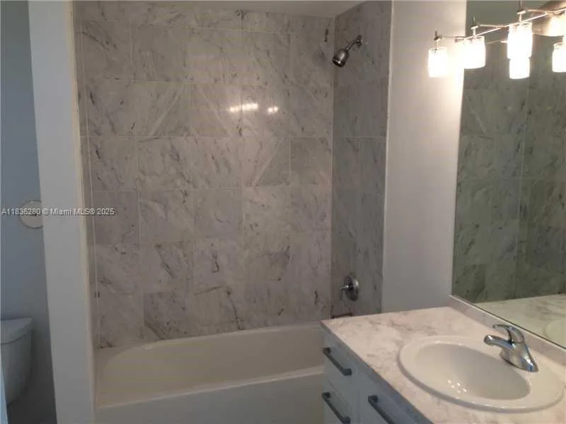 244 BISCAYNE BL # 249, Miami, FL 33132
