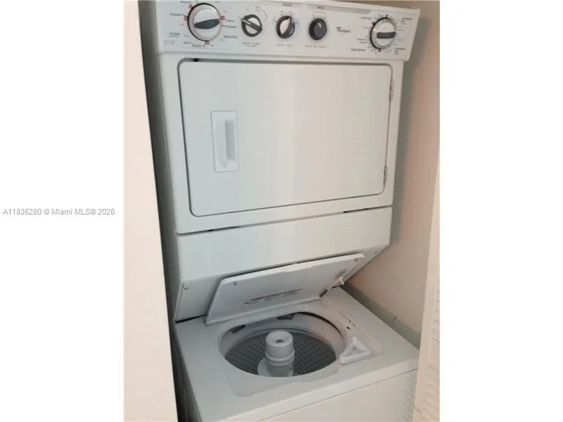 244 BISCAYNE BL # 249, Miami, FL 33132 photo 3