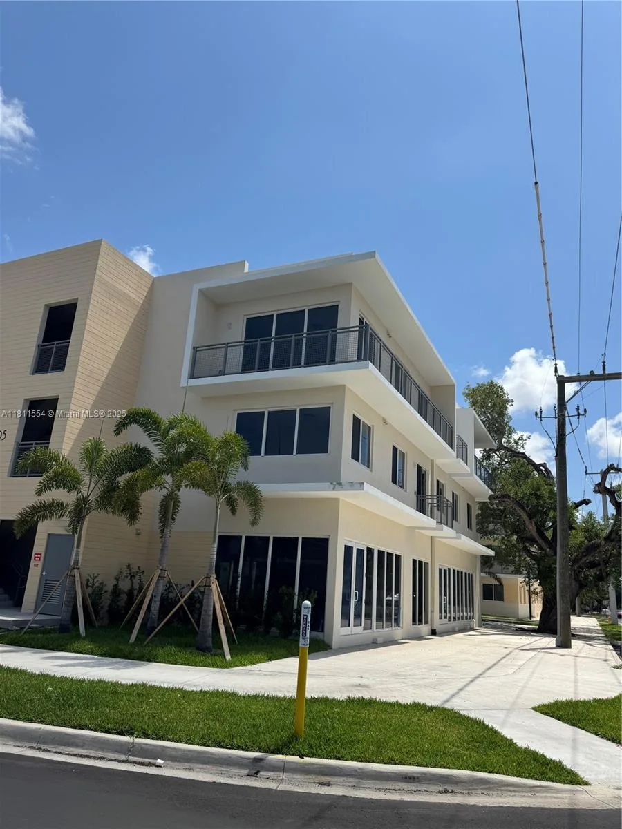 1010 SW 69th Ave # 212, Miami, FL 33144