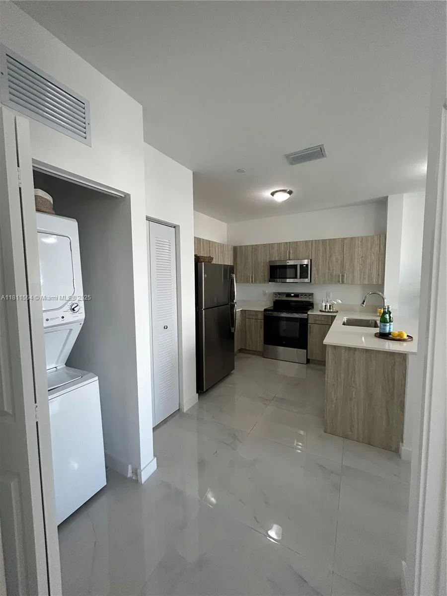 1010 SW 69th Ave # 212, Miami, FL 33144 photo 5
