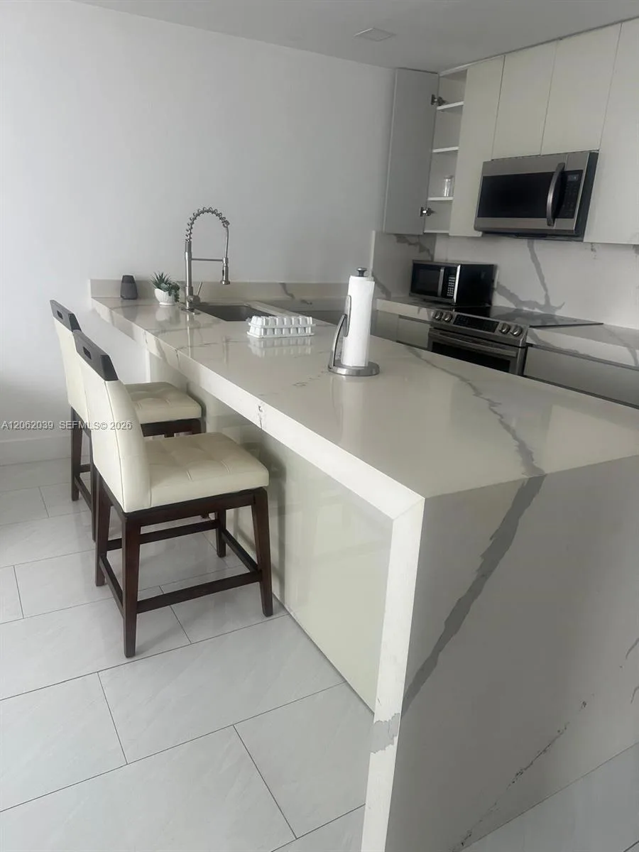 3725 S Ocean Dr # 1507, Hollywood, FL 33019
