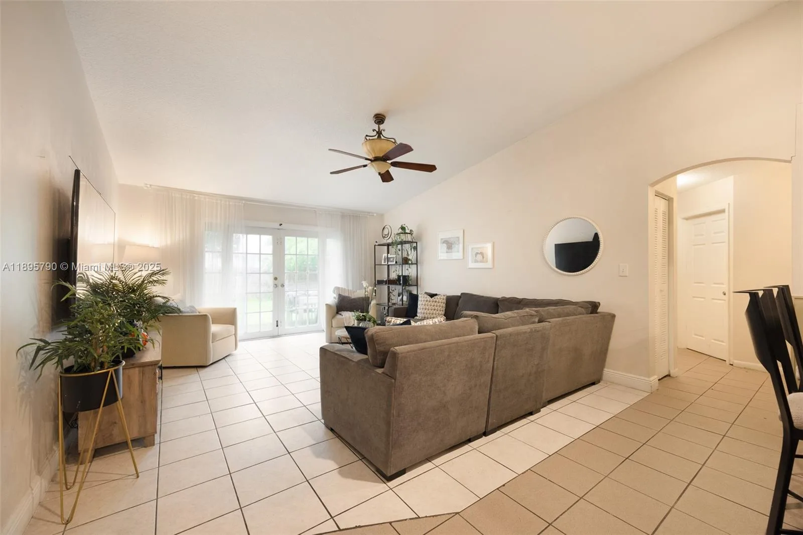 9730 SW 219th St, Cutler Bay, FL 33190 photo 11