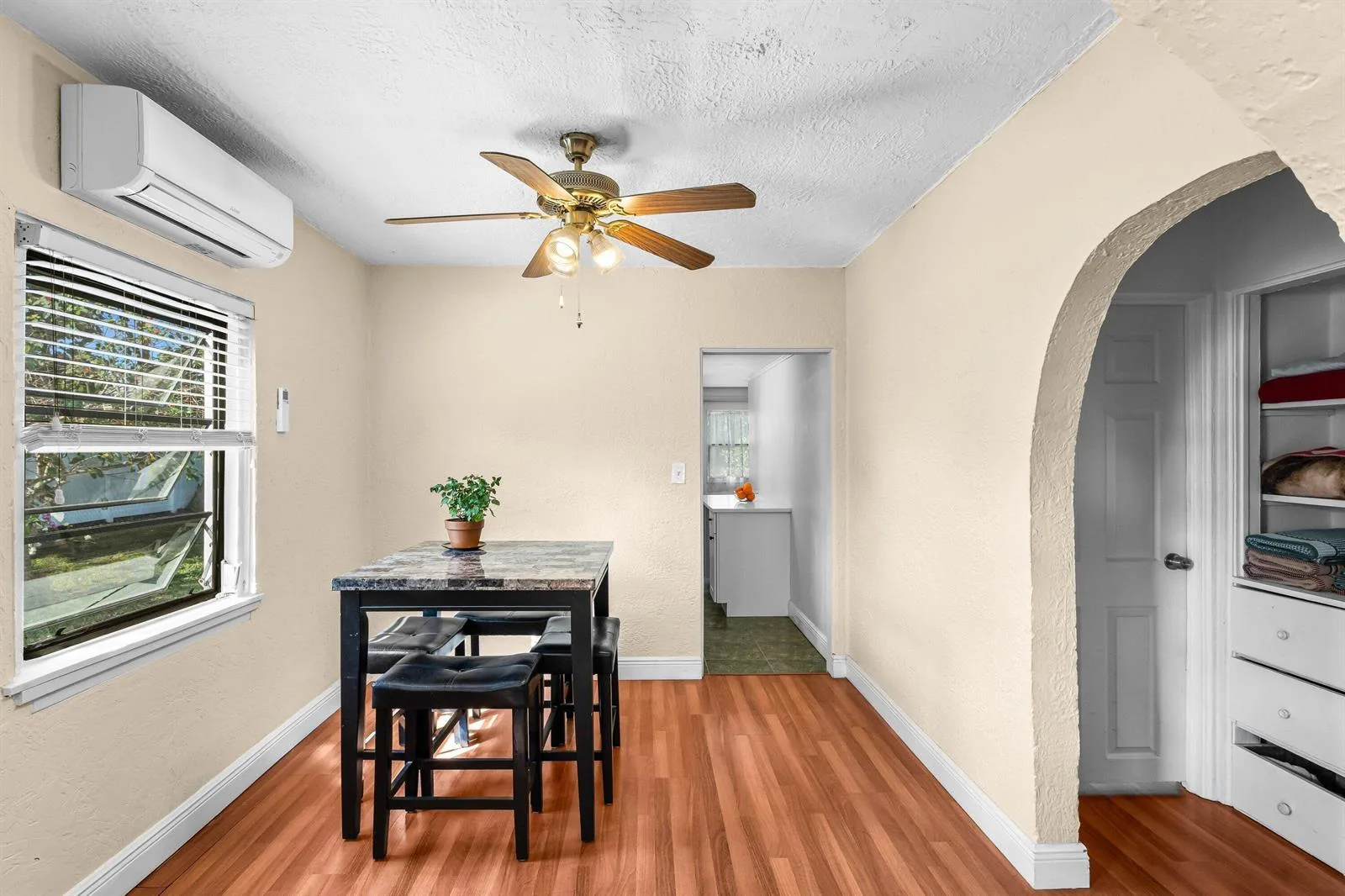 921 S M Street, FL 33460 photo 10