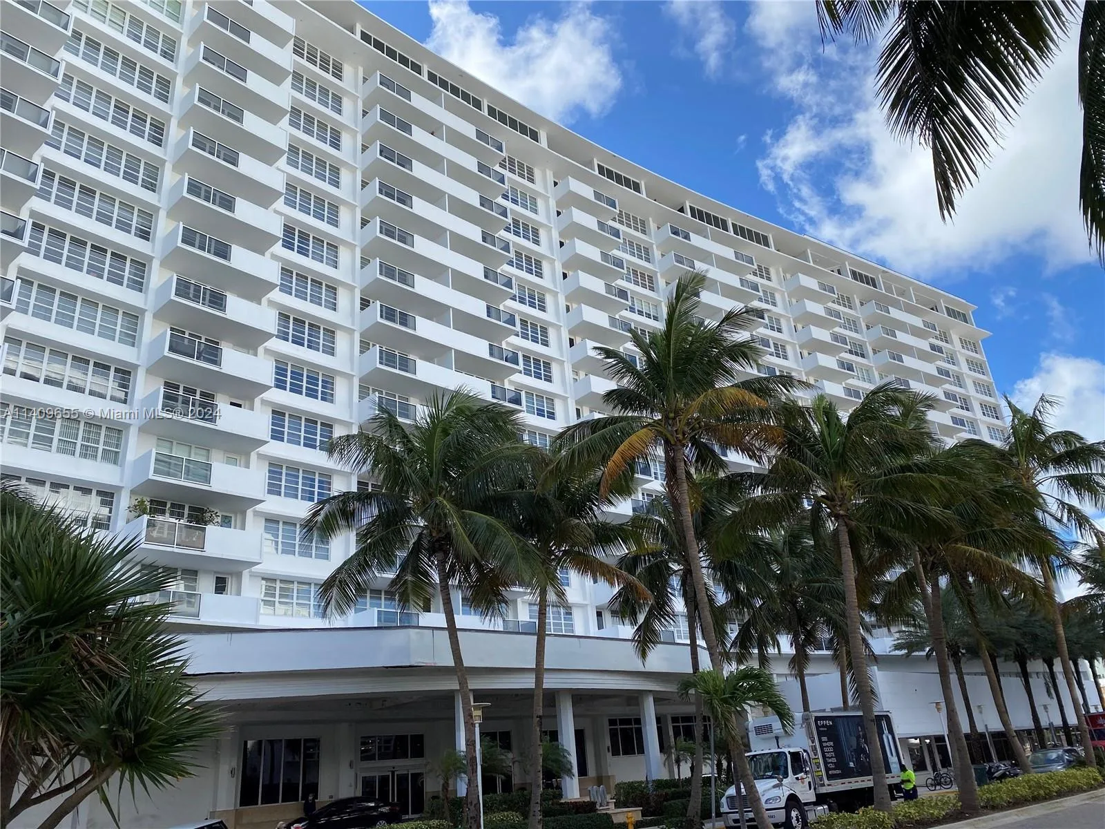 100 Lincoln Rd # 939, Miami Beach, FL 33139 photo 3