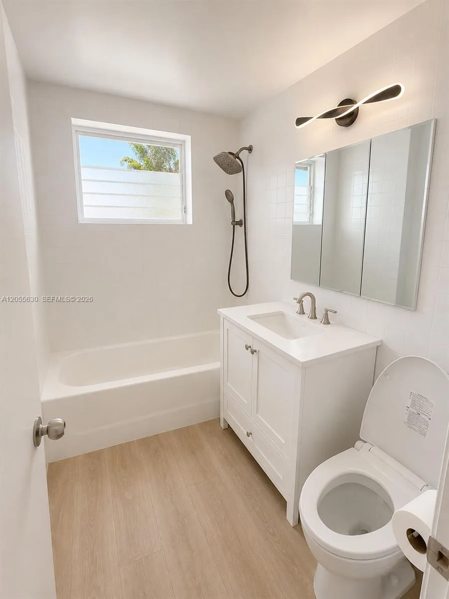 2250 Bay Dr # 4, Miami Beach, FL 33141 photo 4