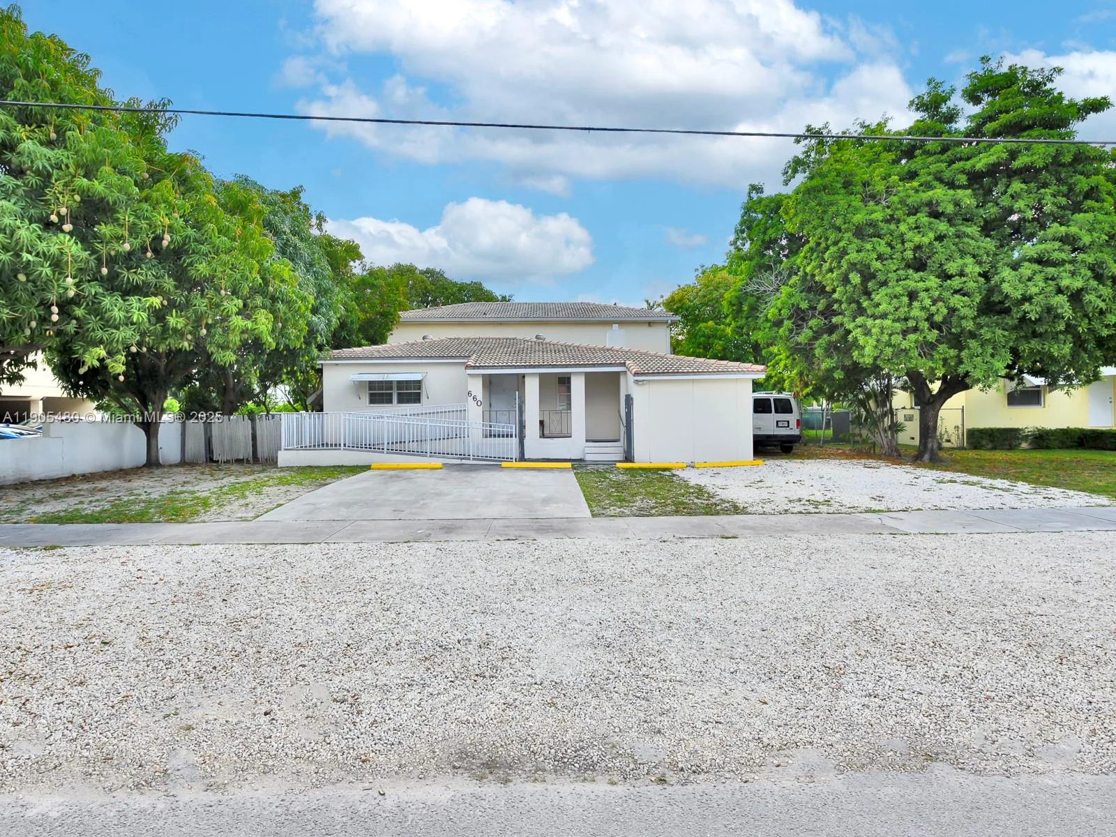 660 Miller Dr, Miami Springs, FL 33166 photo 4
