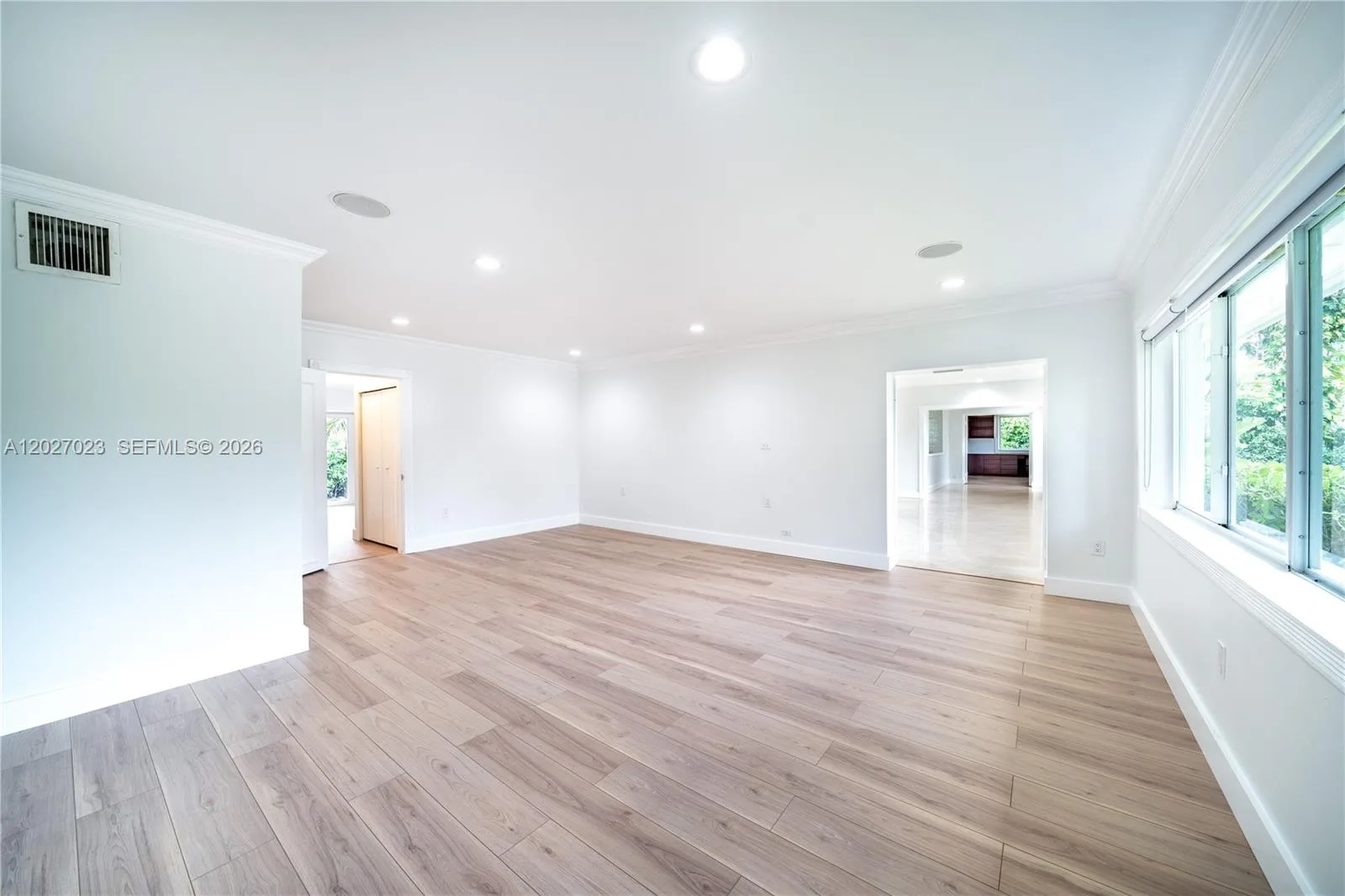 9835 W Broadview Dr, Bay Harbor Islands, FL 33154 photo 8