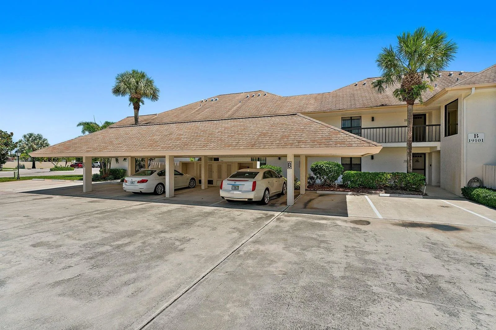 19101 SE Sea Turtle Court # 202, Jupiter, FL 33469 photo 3