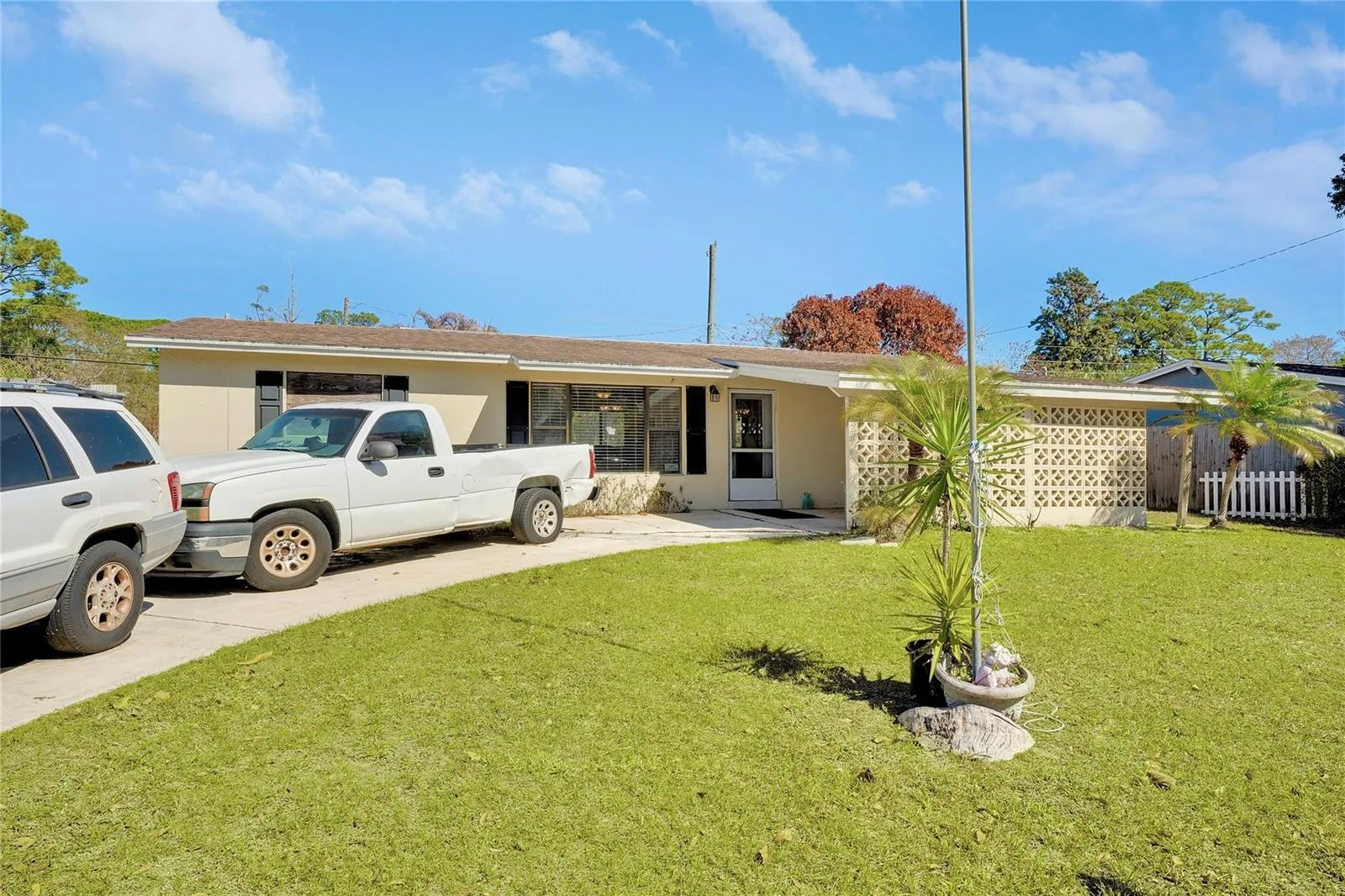 2424 1st Place SW, Vero Beach, FL 32962