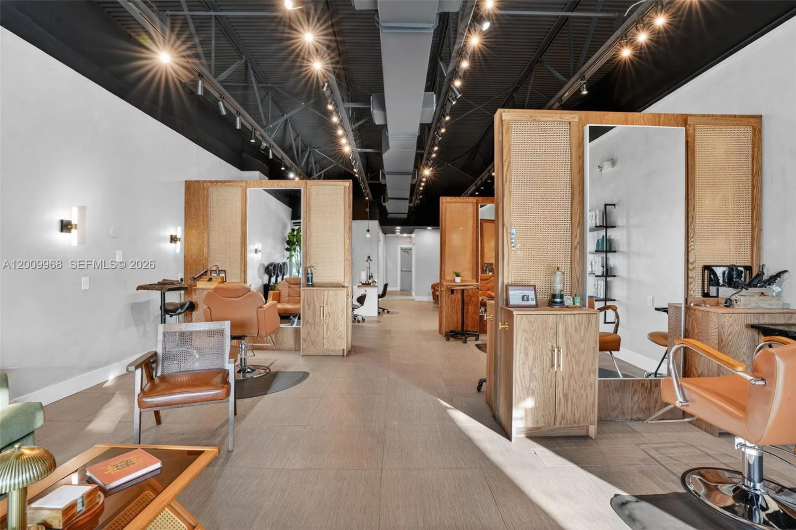 Turnkey Beauty Salon & Spa For Sale In Palmetto Bay, Palmetto Bay, FL 33157 photo 4