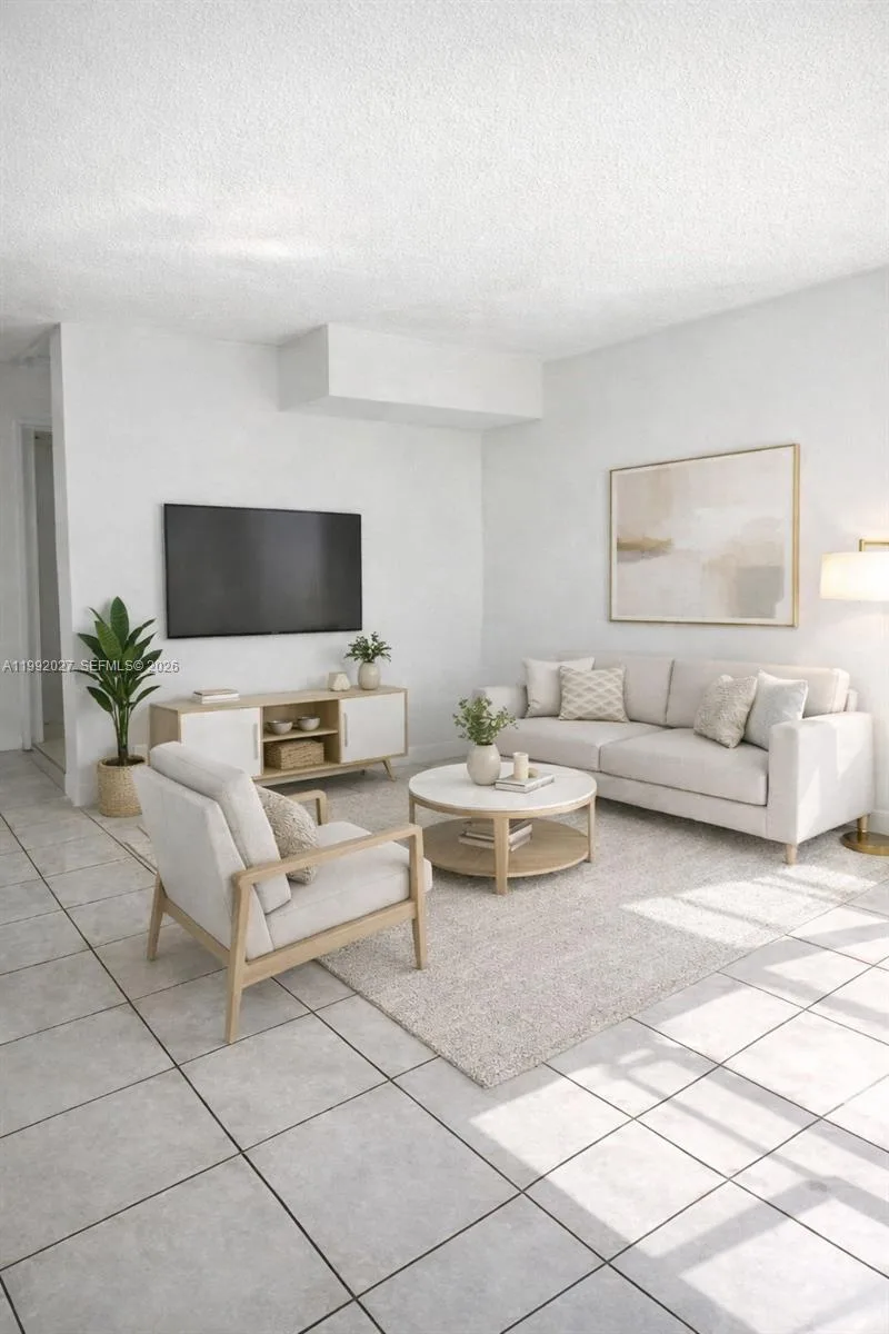 2121 SW 4th St # 2, Miami, FL 33135