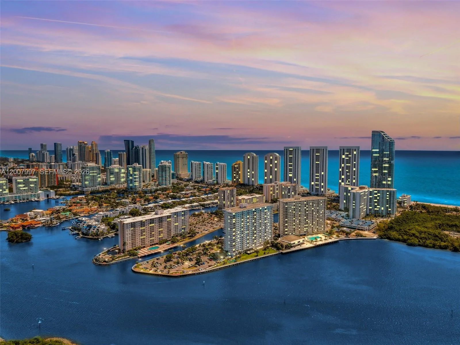 300 Bayview Dr # 902, Sunny Isles Beach, FL 33160 photo 5