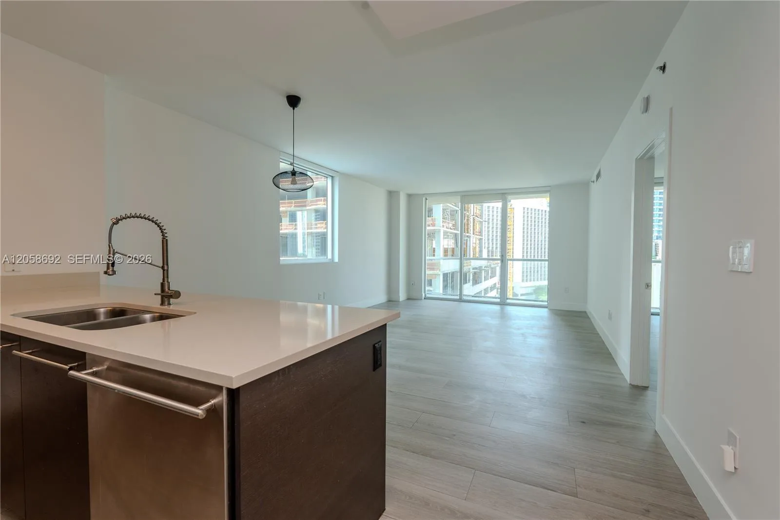 500 Brickell Ave # 1407, Miami, FL 33131 photo 11