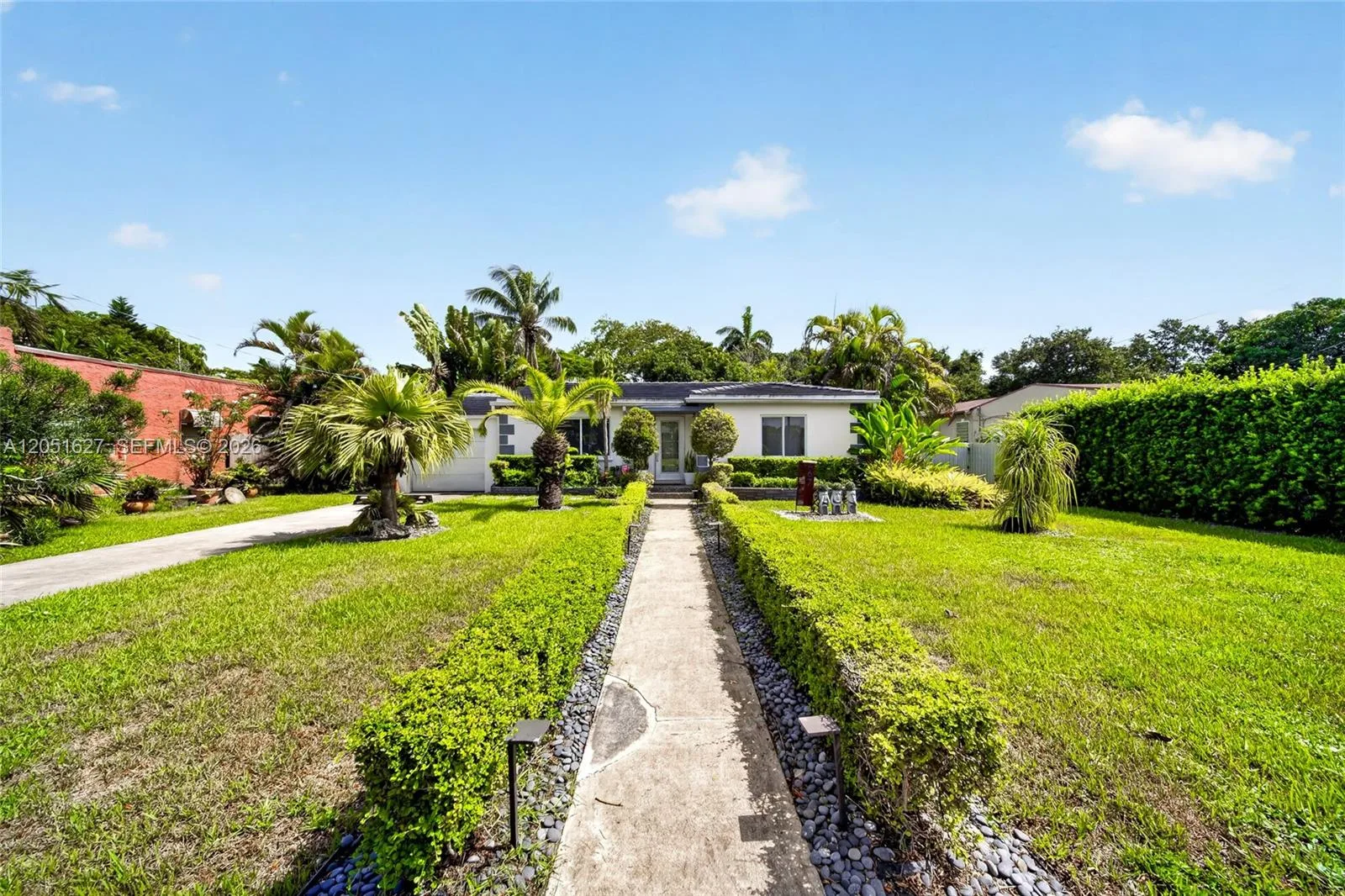 467 NE 129th St, North Miami, FL 33161