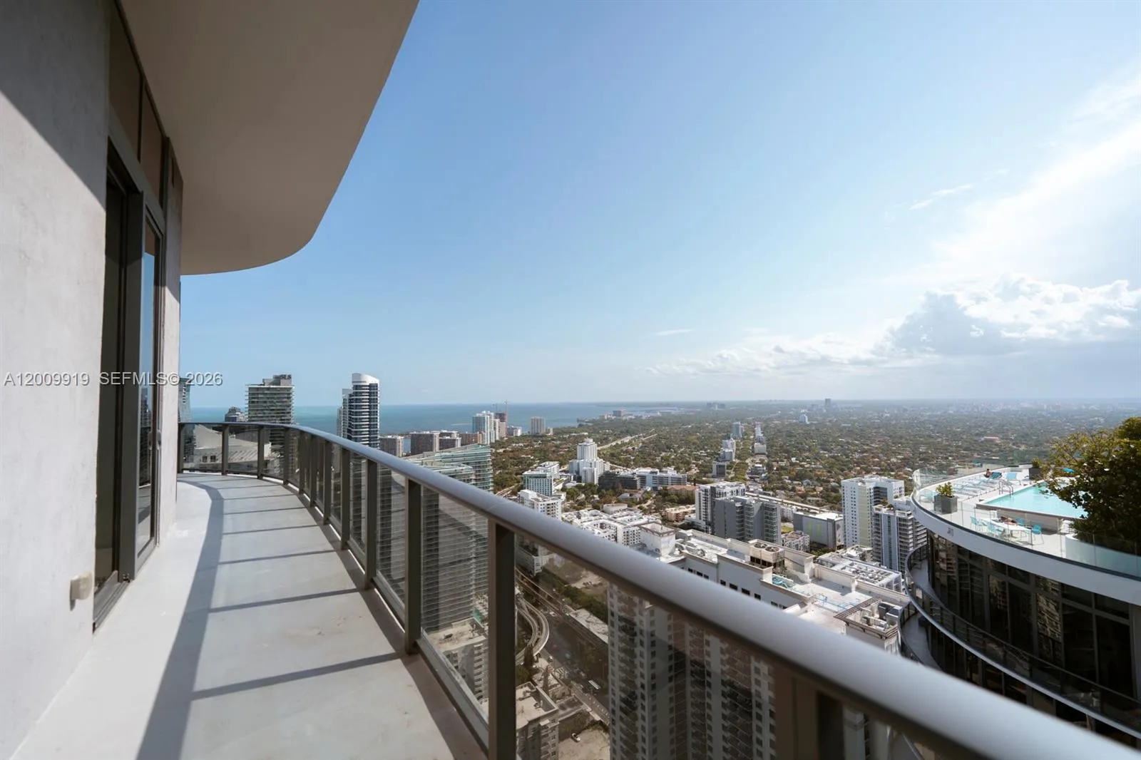 45 SW 9th St # 4906, Miami, FL 33130