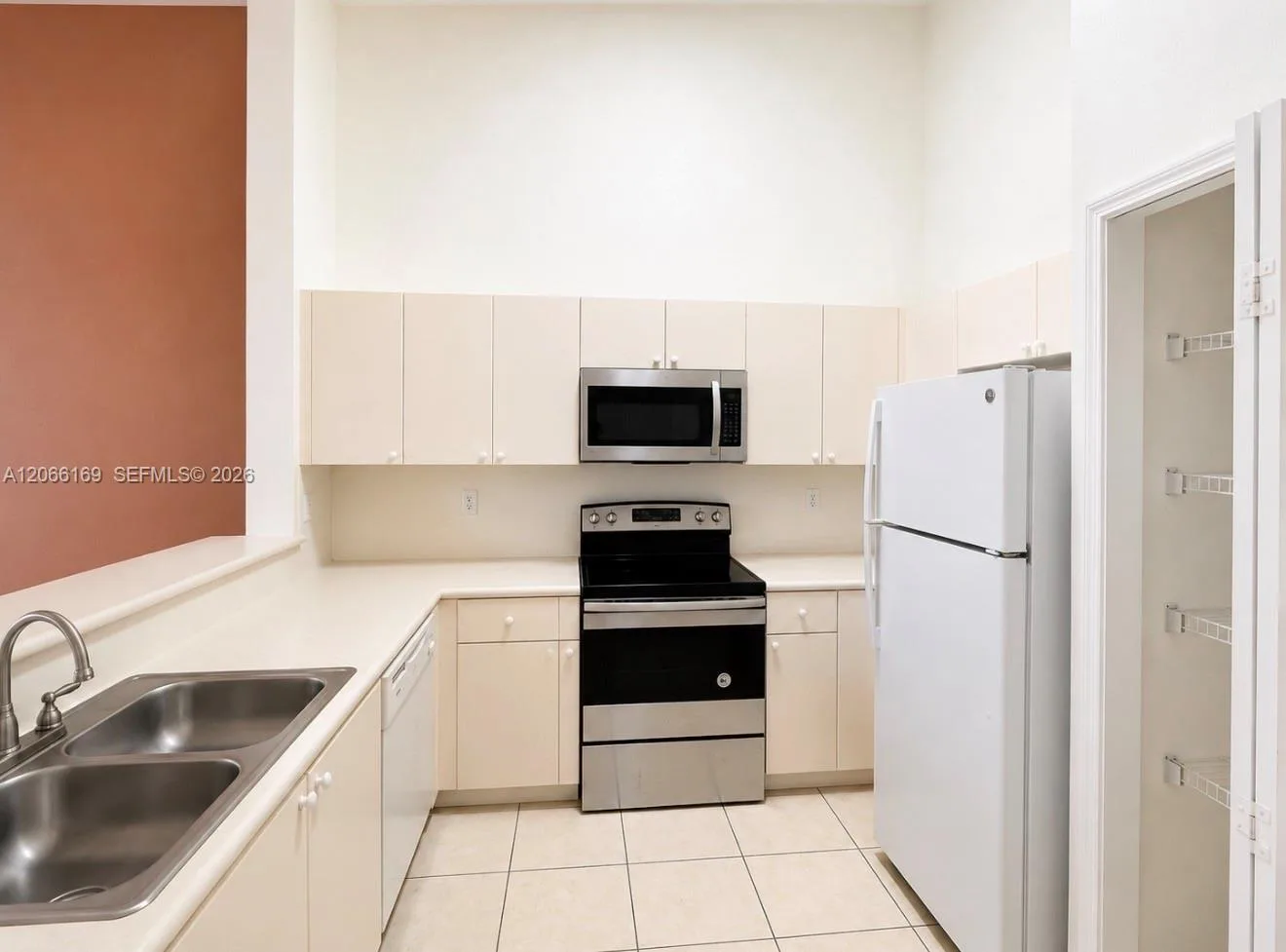 2811 SE 17th Ave # 206, Homestead, FL 33035
