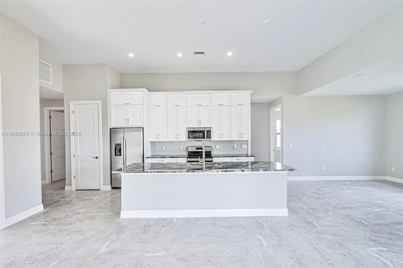 1001 Tropicana Pkwy West, Cape Coral, FL 33993 photo 3
