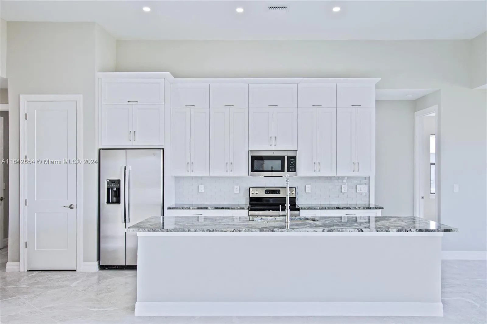 1001 Tropicana Pkwy West, Cape Coral, FL 33993 photo 4