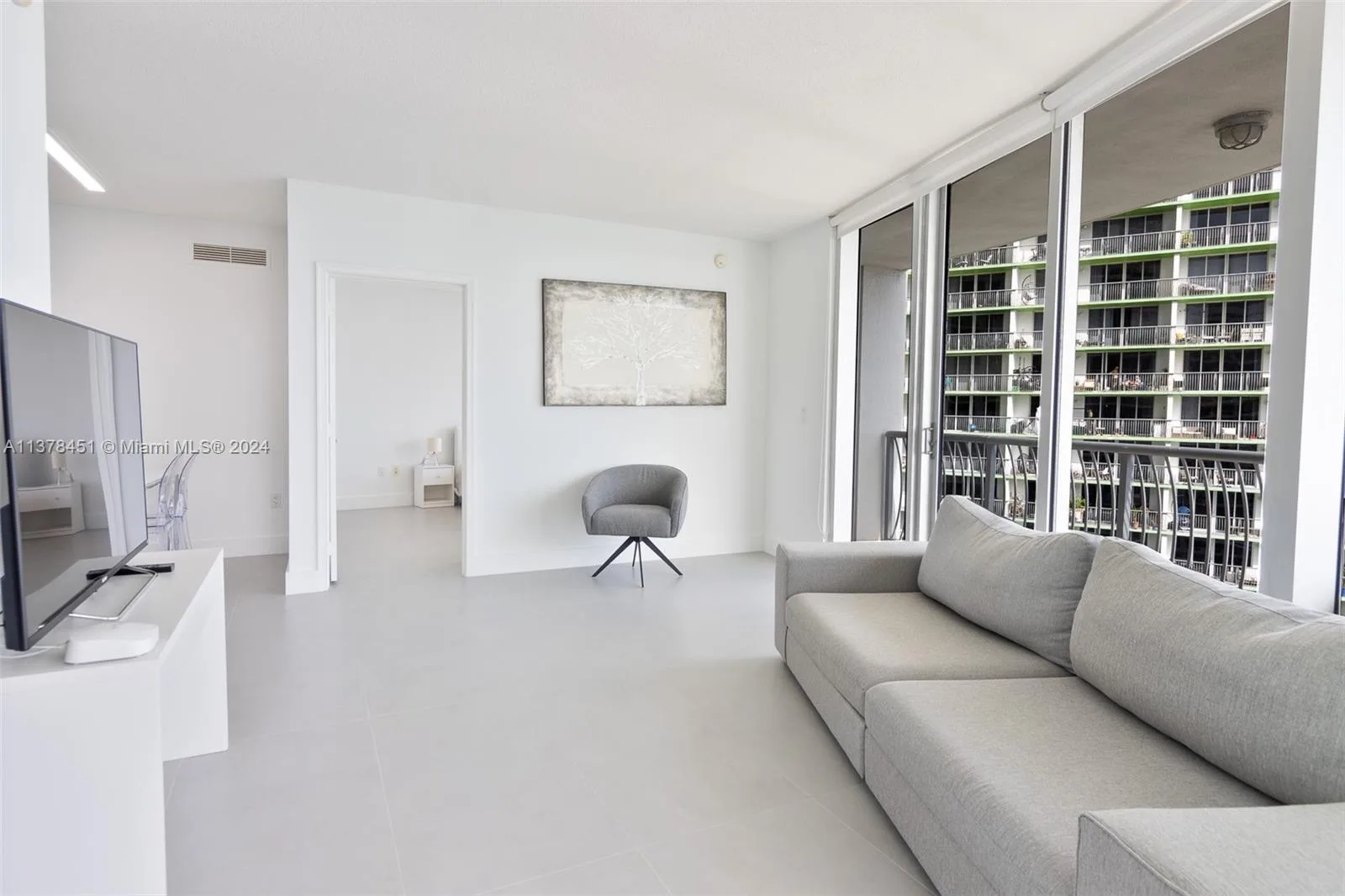 1750 N Bayshore Dr # 3201, Miami, FL 33132 photo 13