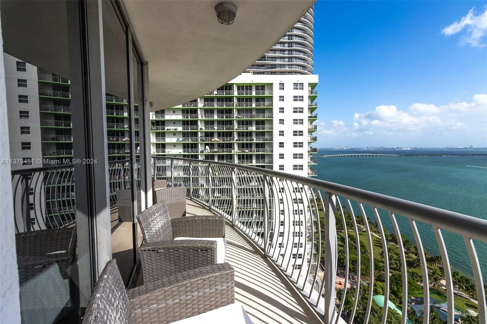 1750 N Bayshore Dr # 3201, Miami, FL 33132 photo 4