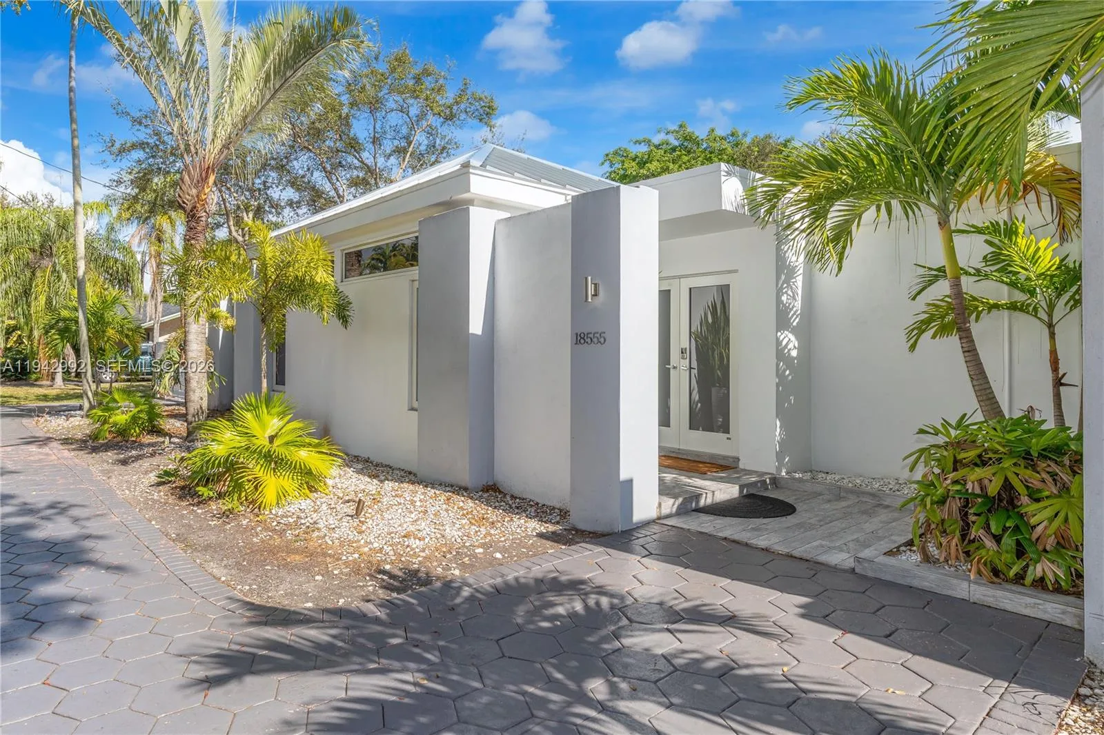 18555 SW 83rd Pl, Cutler Bay, FL 33157