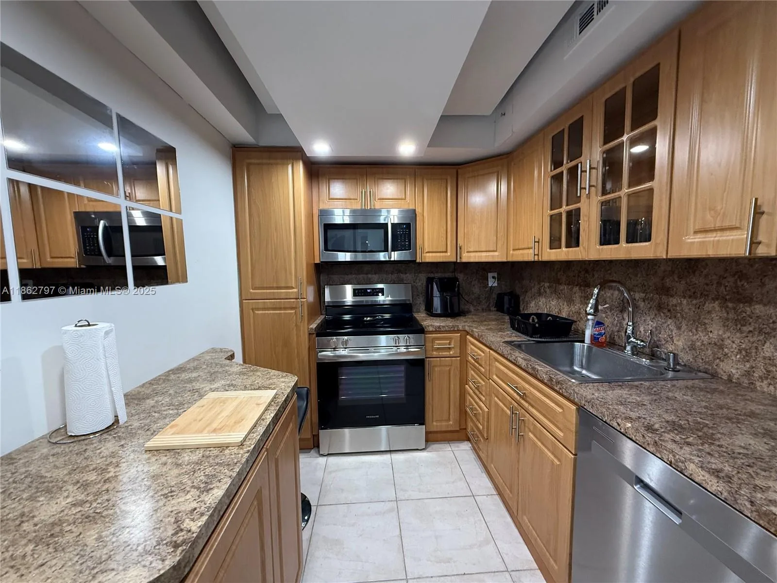 1965 S Ocean Dr # LD, Hallandale Beach, FL 33009