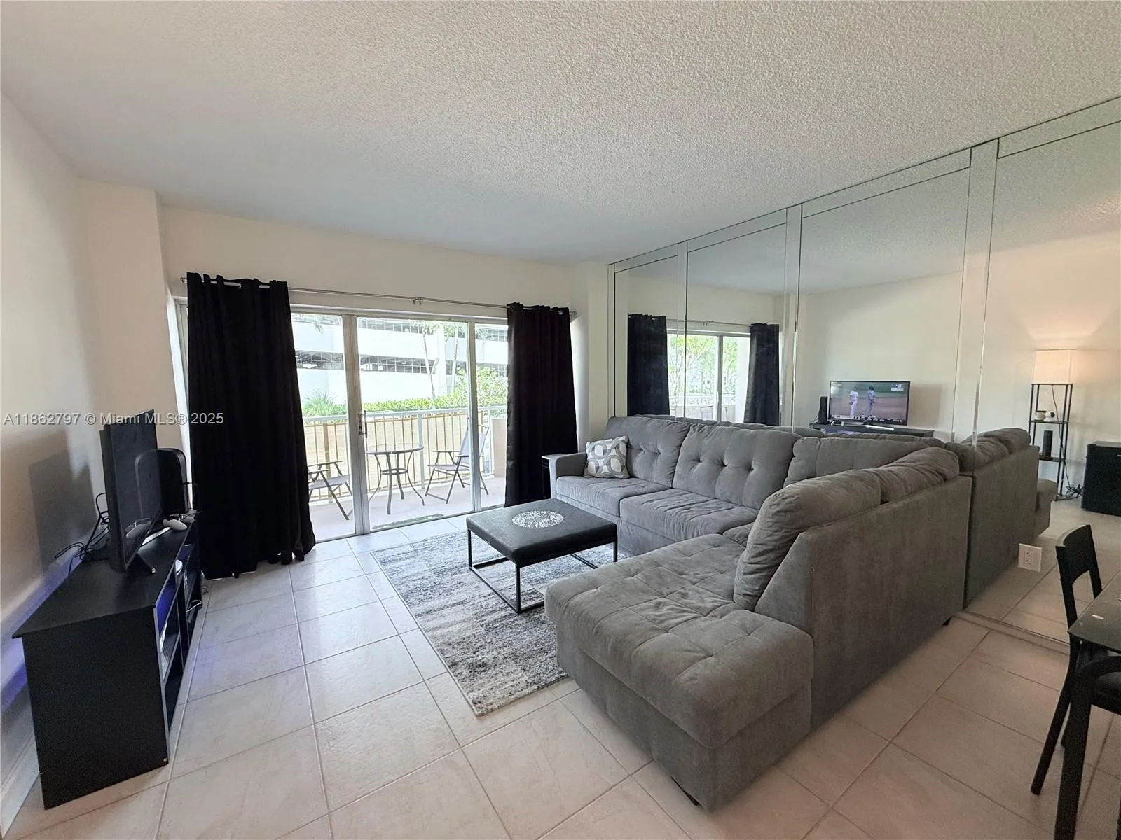 1965 S Ocean Dr # LD, Hallandale Beach, FL 33009 photo 3