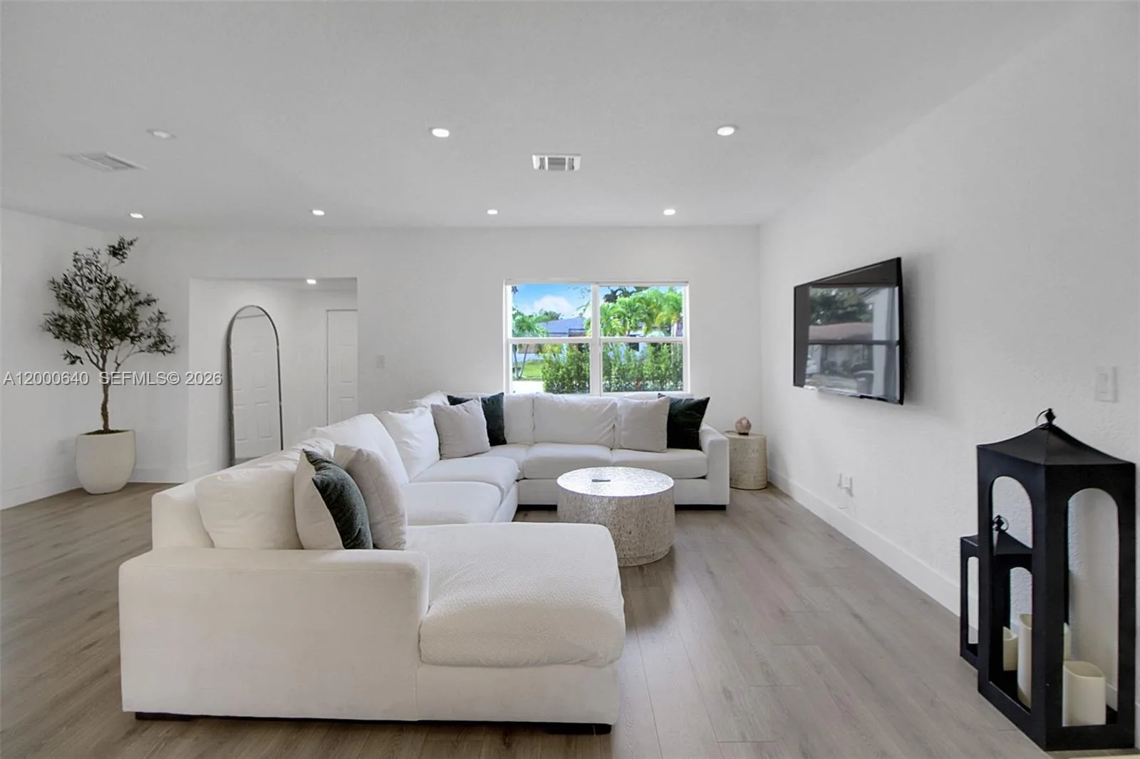 18361 NE 20th Pl # 18361, North Miami Beach, FL 33179 photo 11