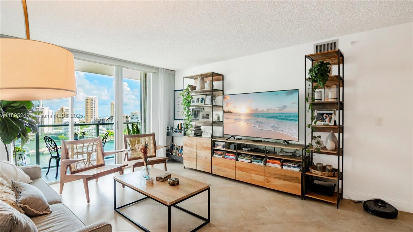 1155 Brickell Bay Dr # 2208, Miami, FL 33131