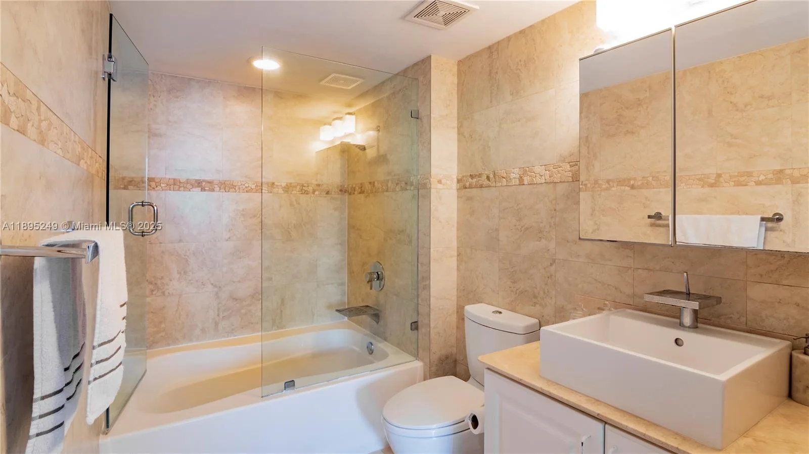 1155 Brickell Bay Dr # 2208, Miami, FL 33131 photo 10