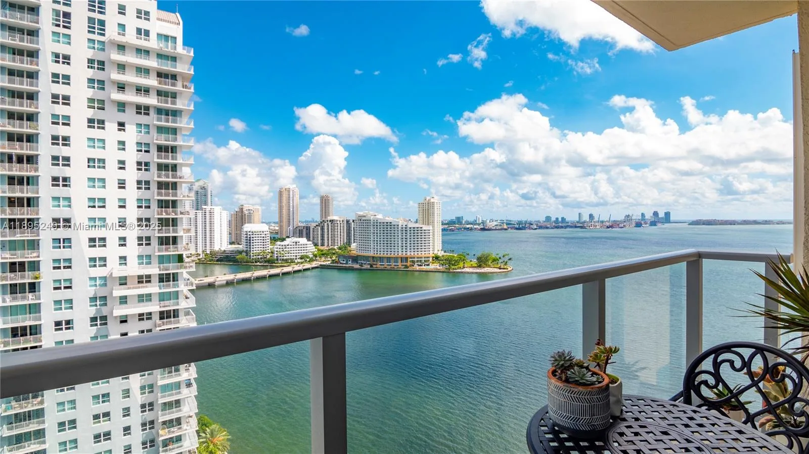 1155 Brickell Bay Dr # 2208, Miami, FL 33131 photo 2