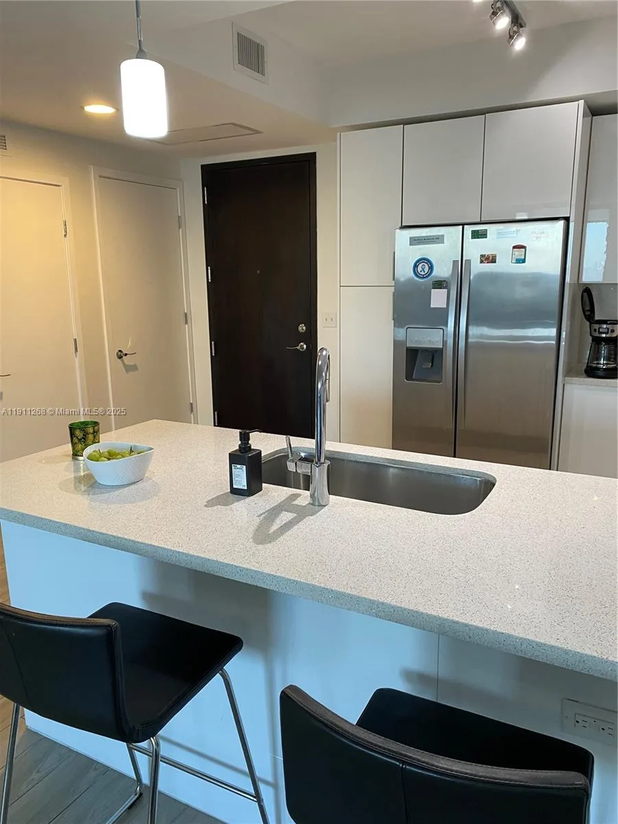 999 SW 1st Ave # 1413, Miami, FL 33130 photo 6