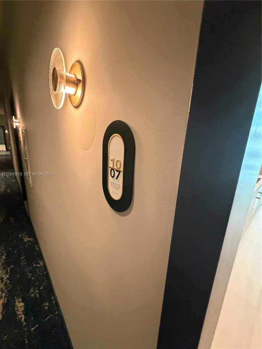 77 SE 5th Street # 1007, Miami, FL 33131