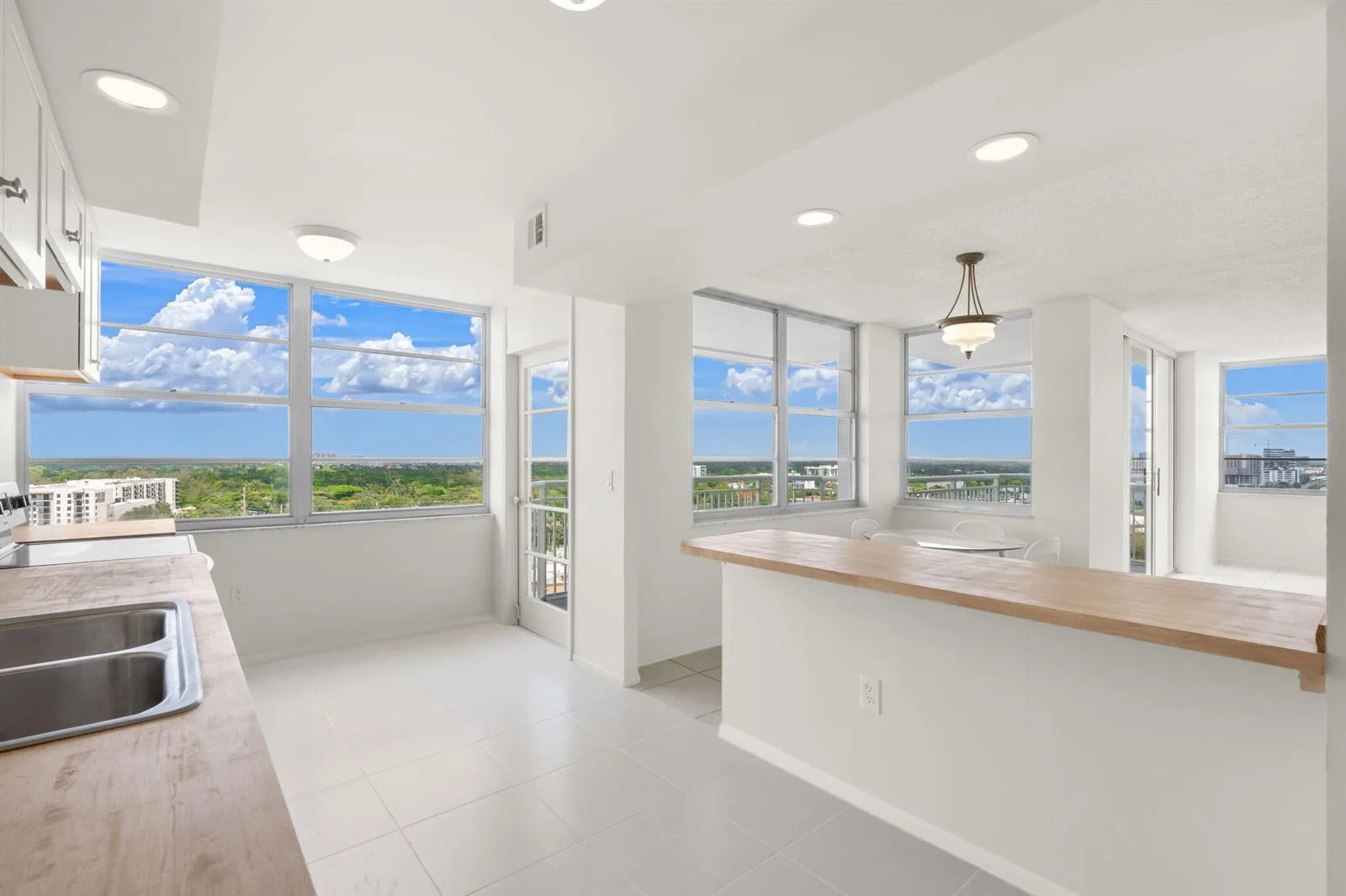 18011 Biscayne Boulevard # 1704-1, Aventura, FL 33160