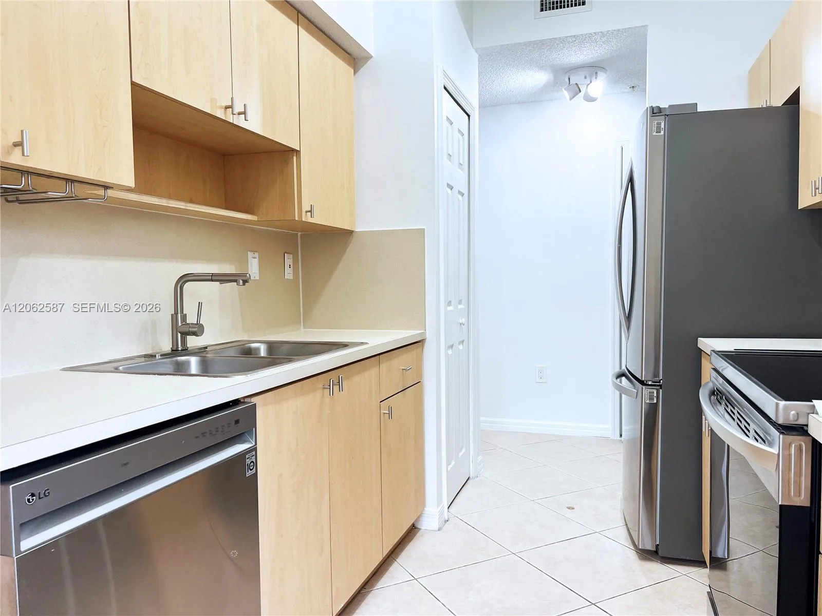 7085 Nova Dr # 330, Davie, FL 33317 photo 9