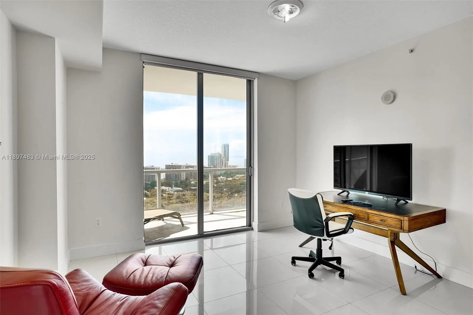 79 SW 12th St # PH3804, Miami, FL 33130 photo 8
